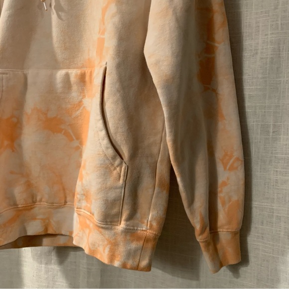 Peaches Justin Beiber sweater - Picture 4 of 7